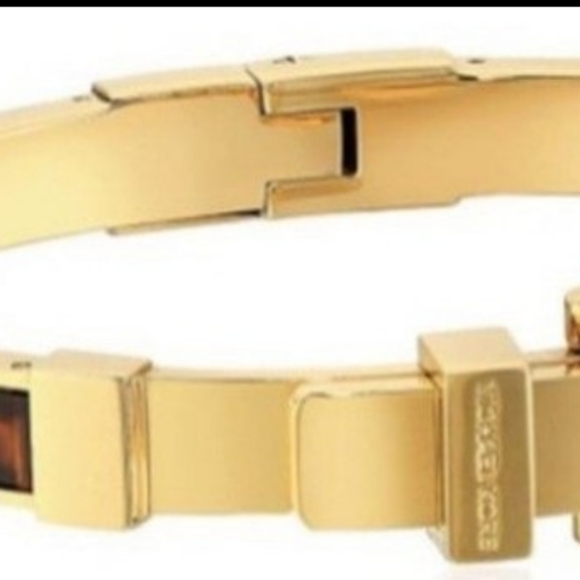 MICHAEL KORS BEDFORD BUCKLE BRACELET - Picture 5 of 7